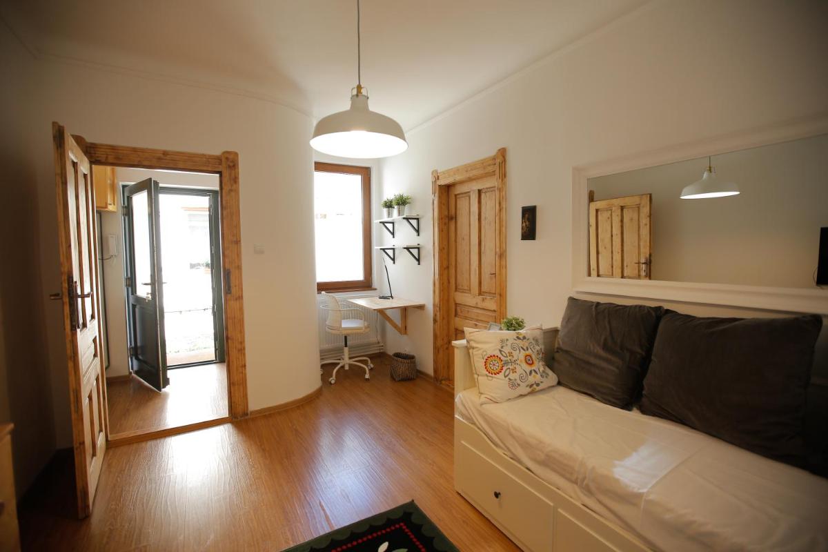 Amazing Traditional House - Housity
