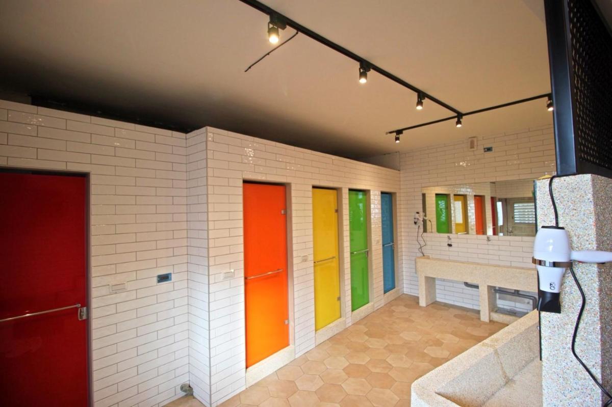 Jiu Wow Box Inn Jiufen - Housity