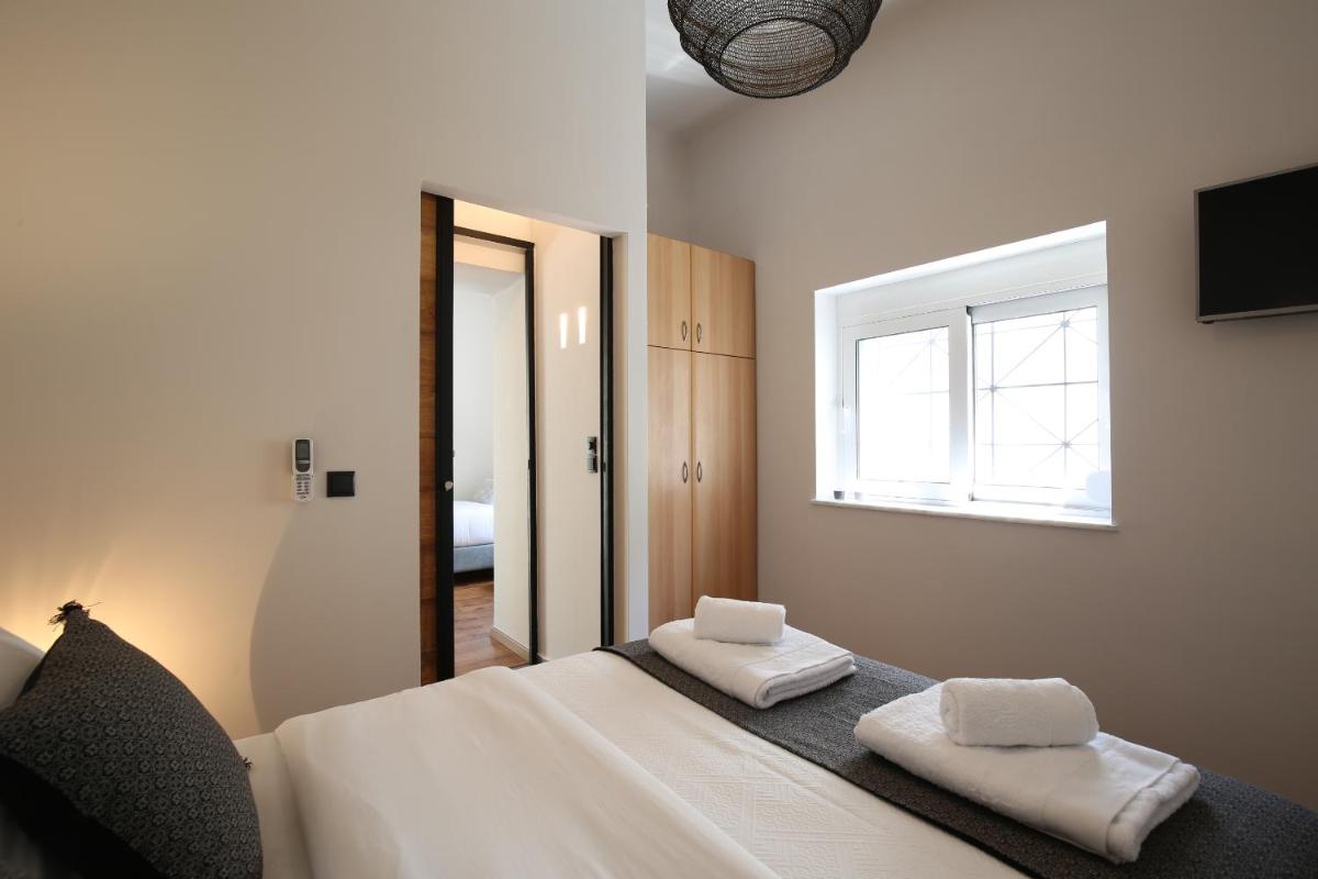 Little Small Villa In Psychiko, Athens - Housity