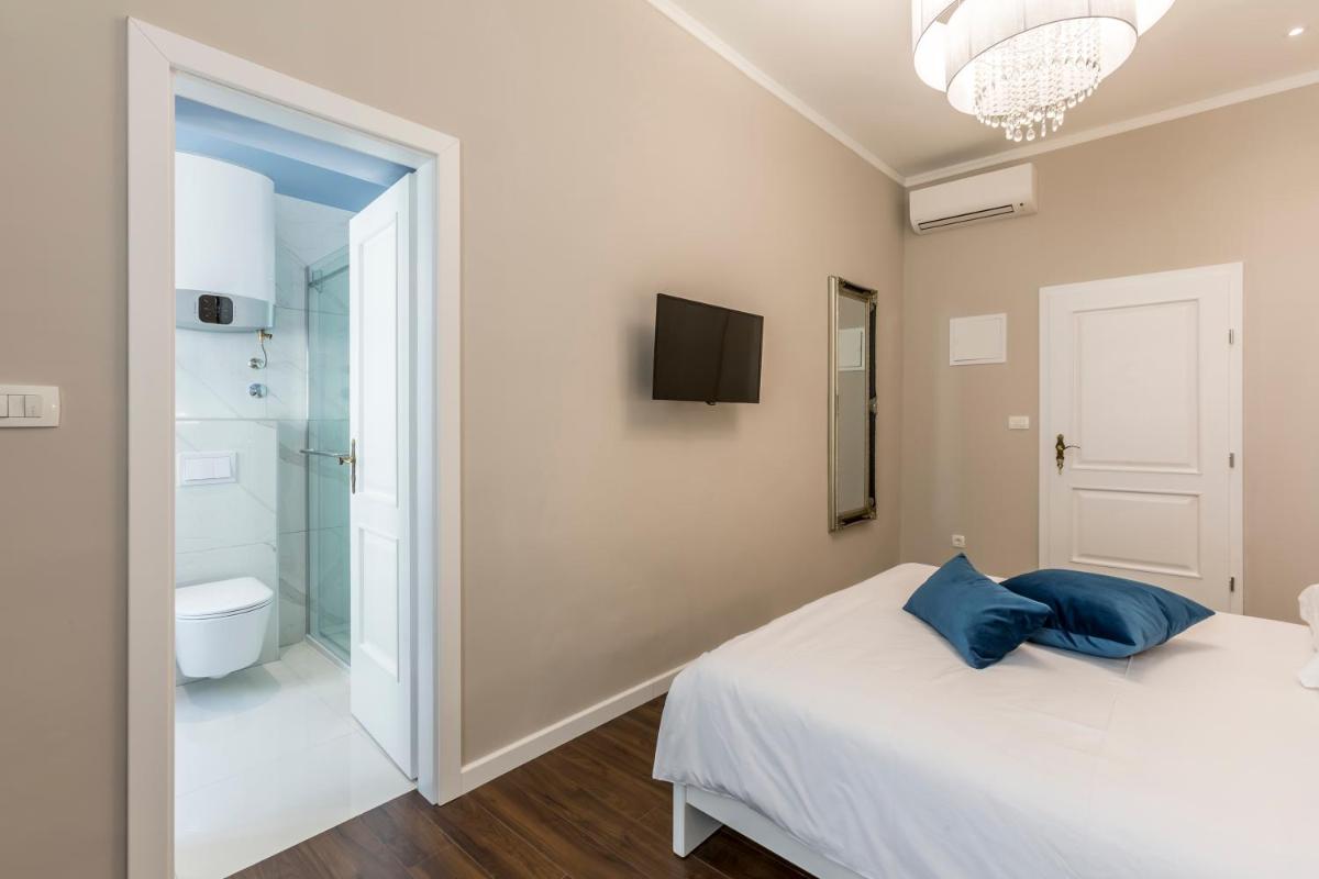 Suitetrails - Theatre of Dreams Rooms