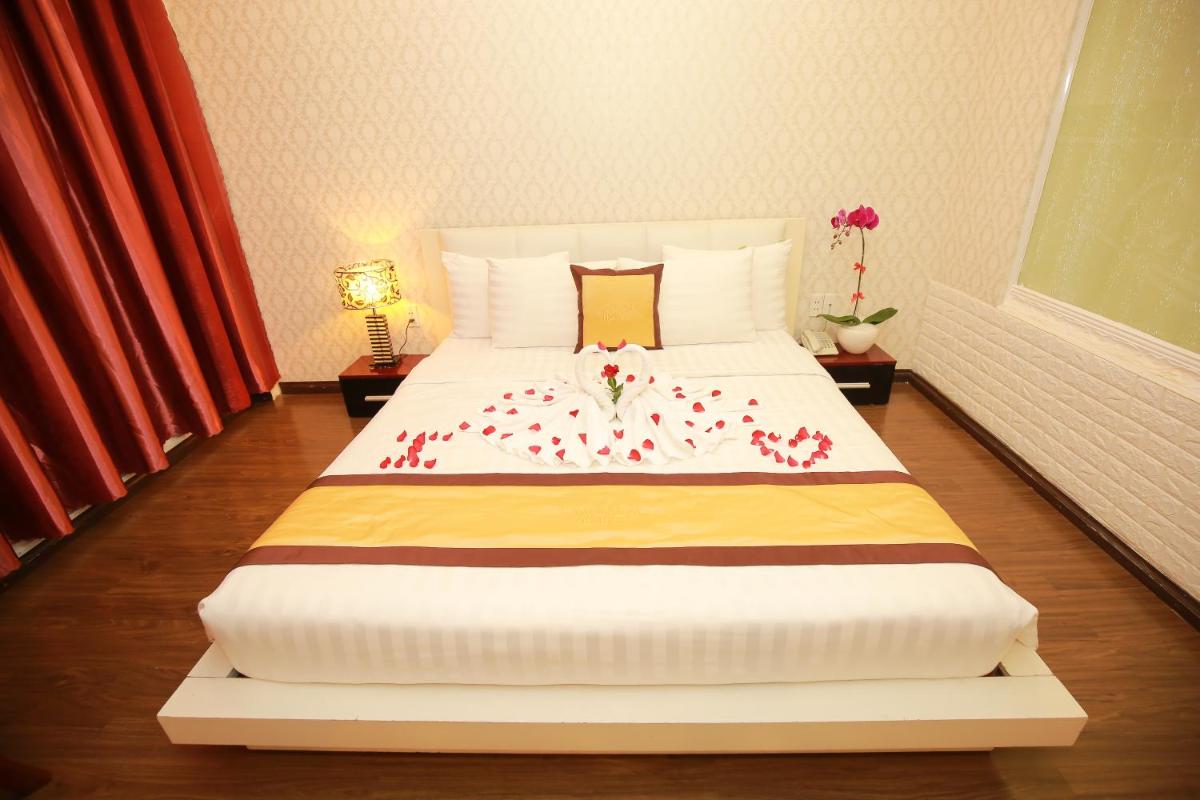 Lavender Hotel - Housity