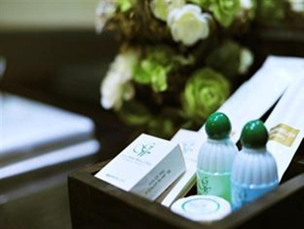 Suitetrails - Green World Palace Hotel