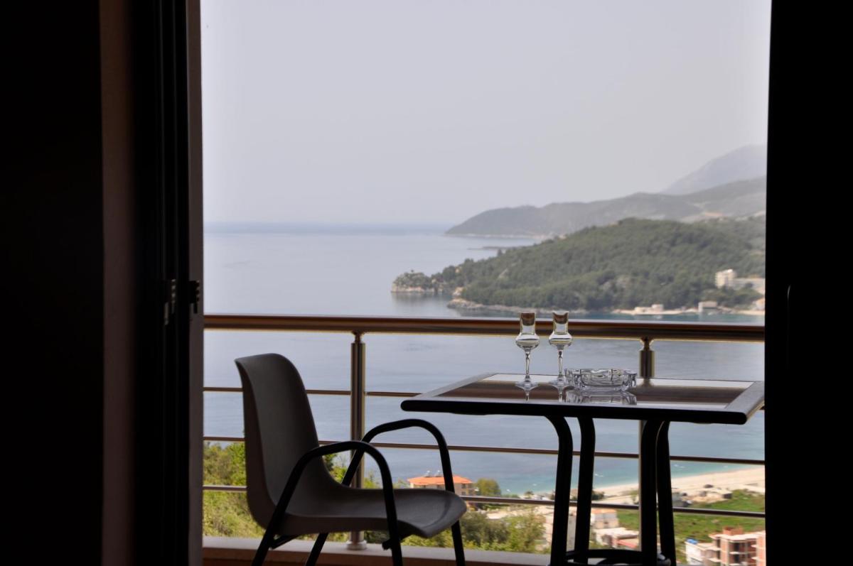 Belvedere Hotel & Suites - Housity