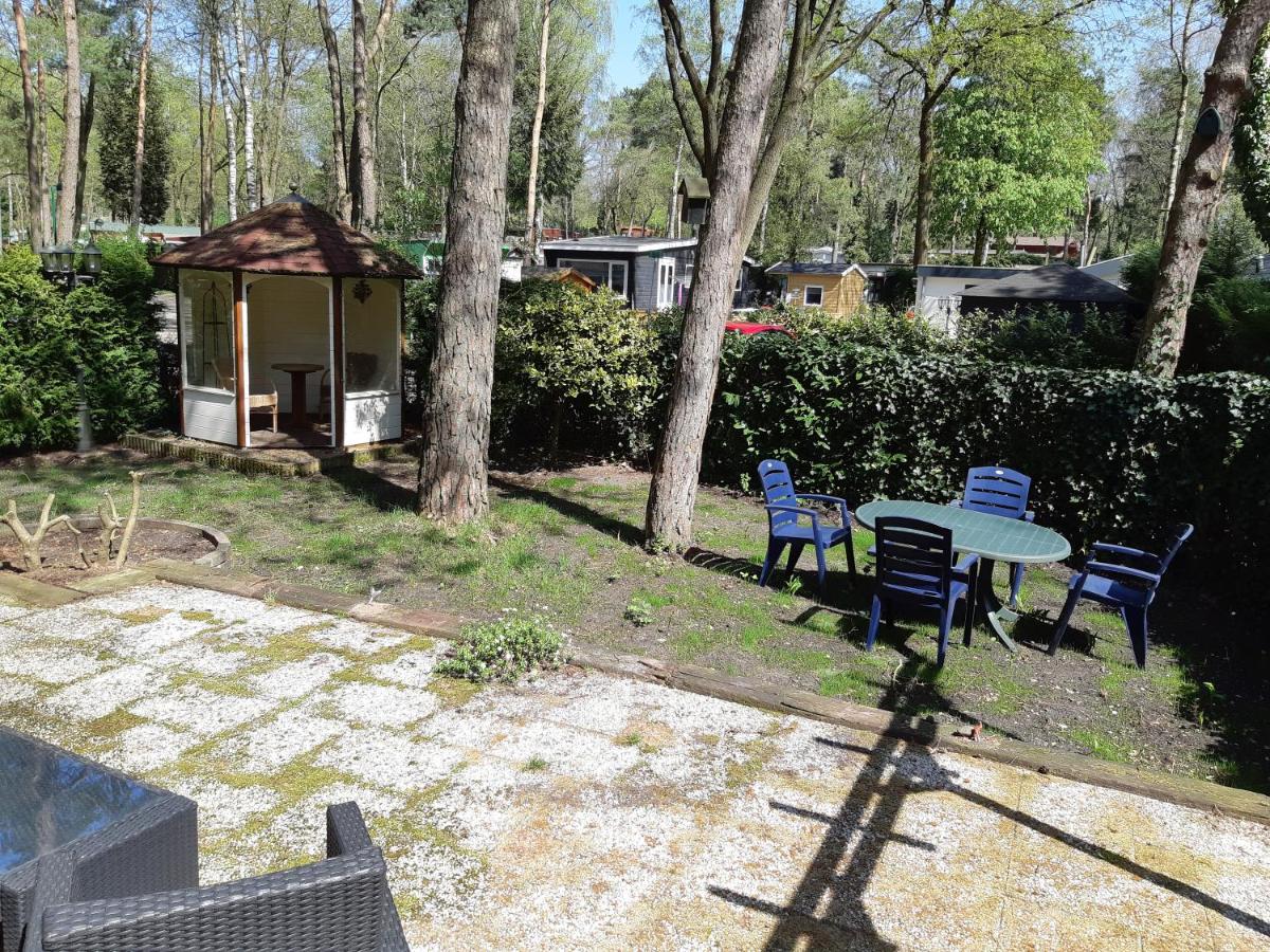 Chalet Hoenderloo Den - Housity