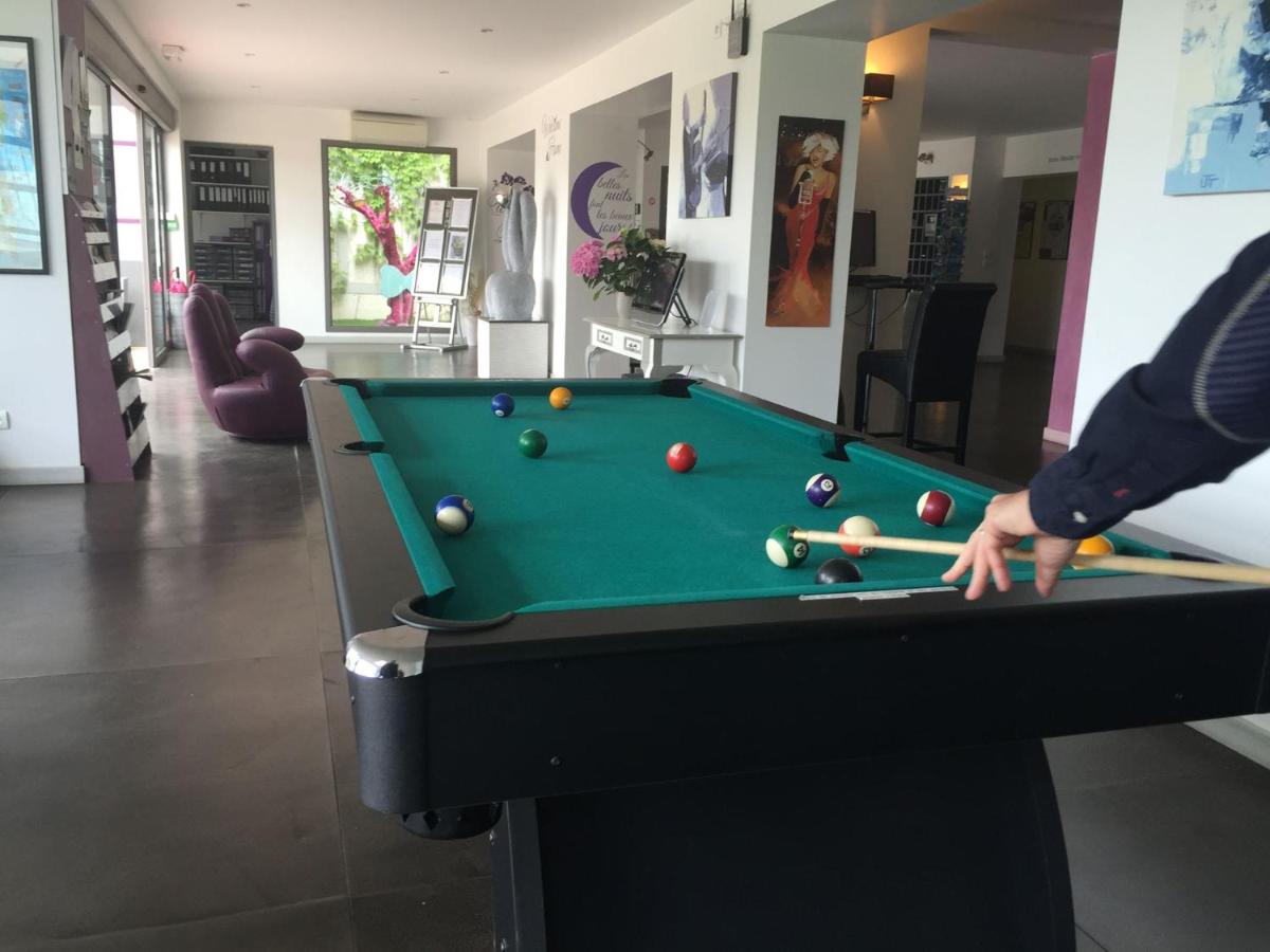 Billard dans l'établissement Golfe Hôtel & Spa Porto-Vecchio
