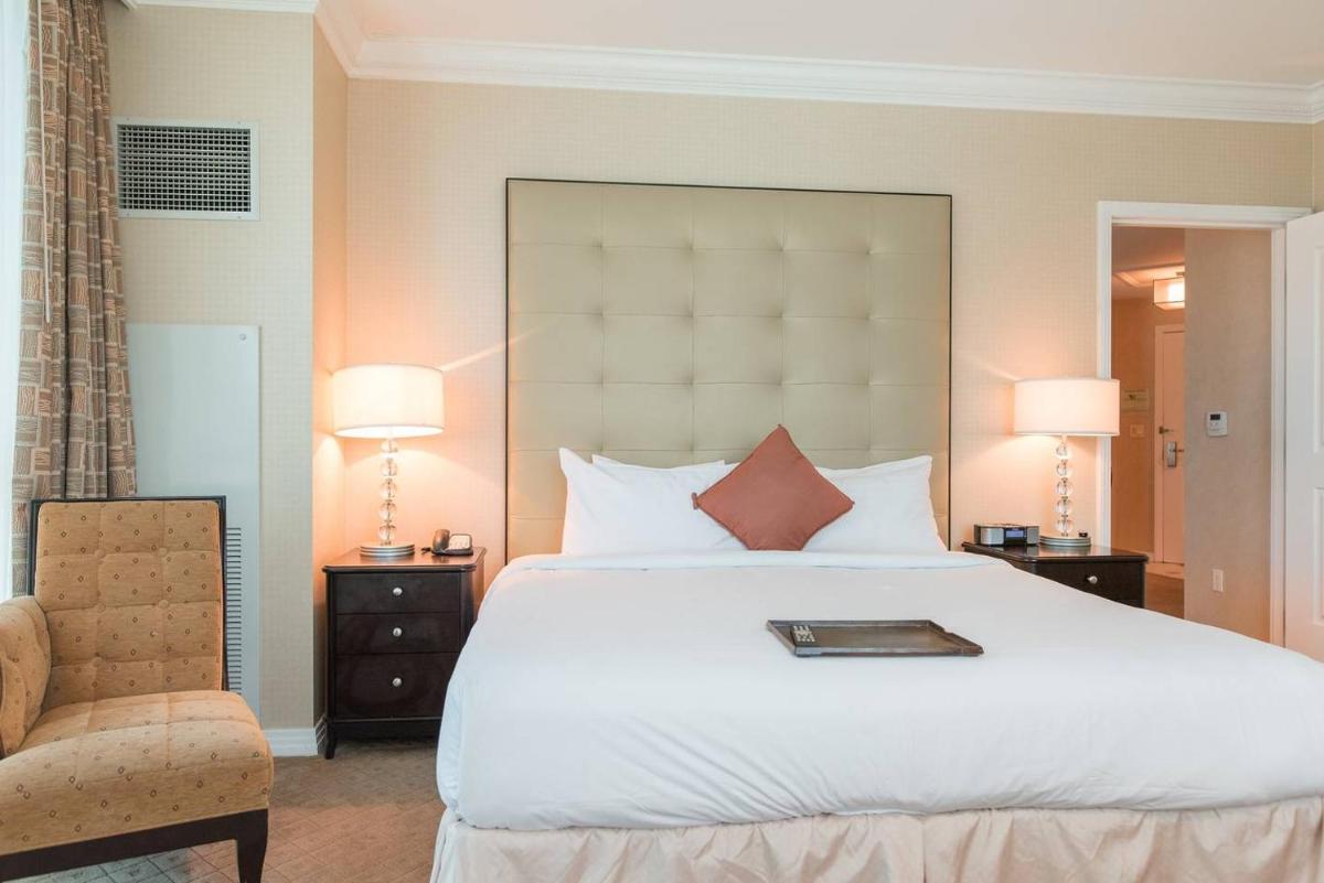 True 1BR Balcony Suite with Strip View at MGM Signature - Housity