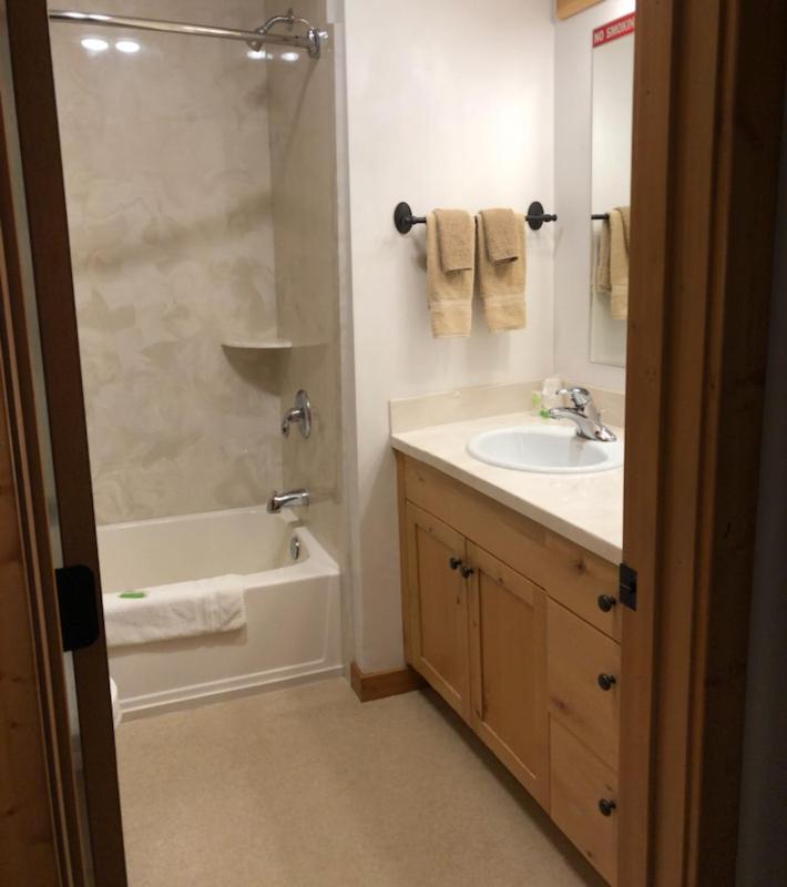 High Country Motel - Housity