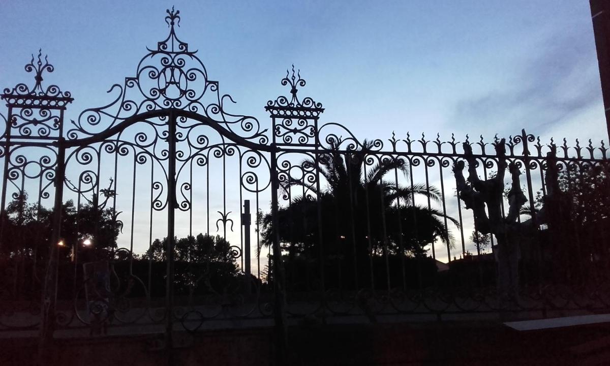 Chambre d'hôtes avec cuisine commune - 5 mns de Narbonne - Housity