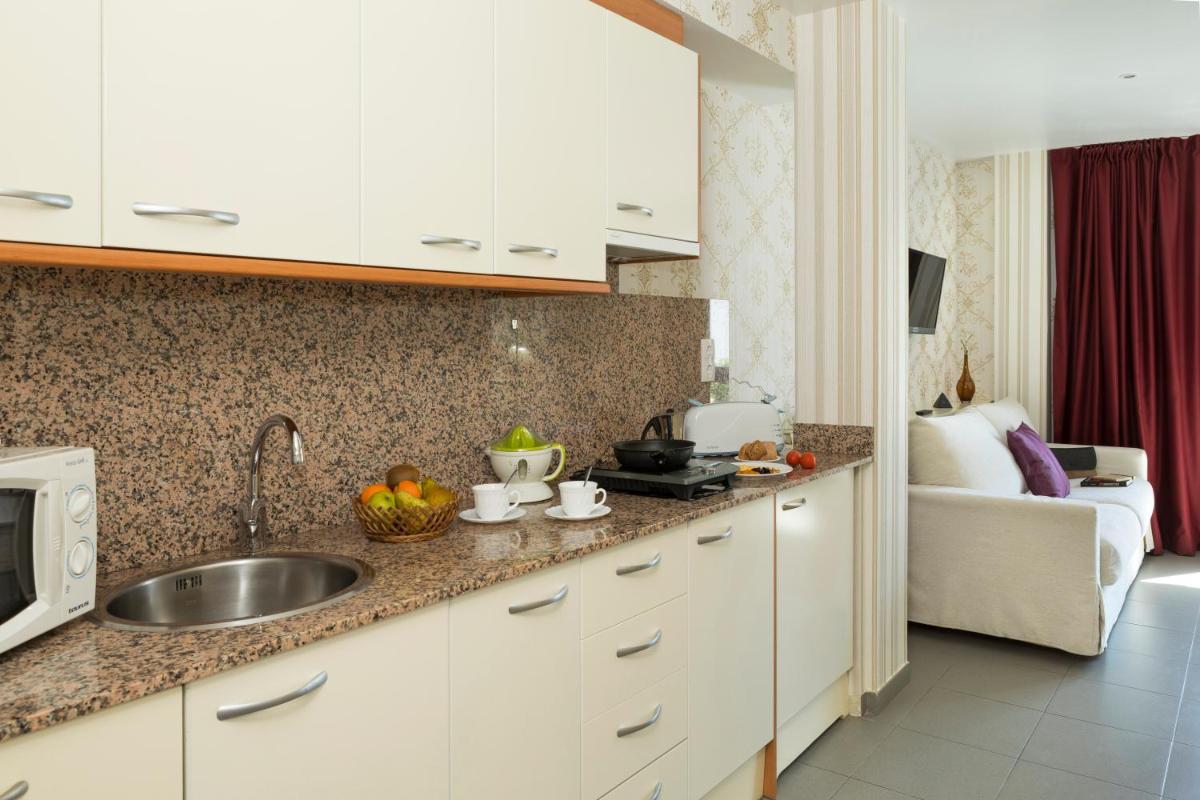 Una cocina o zona de cocina en Hotel Spa Cap de Creus