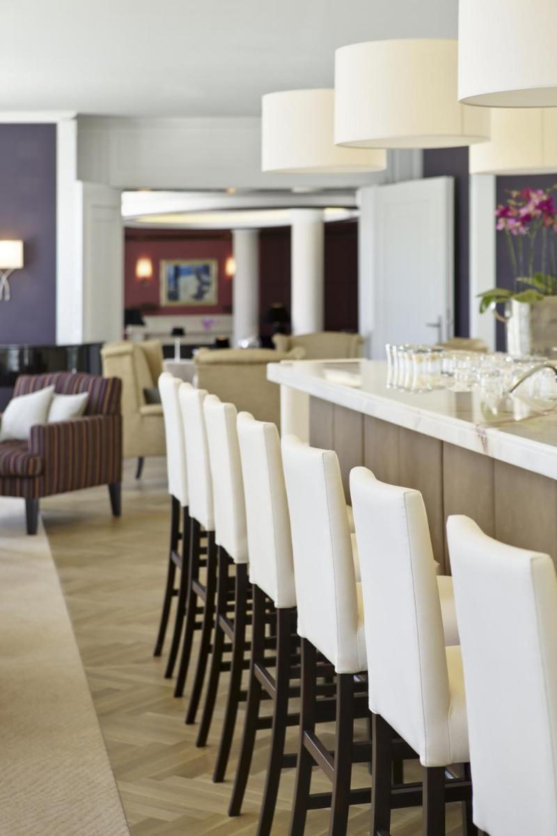 Ein Sitzbereich in der Unterkunft Steigenberger Grandhotel & Spa Heringsdorf