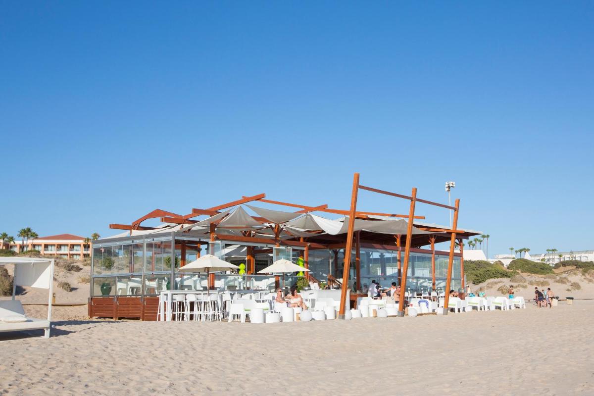 Playa de o cerca de este hotel