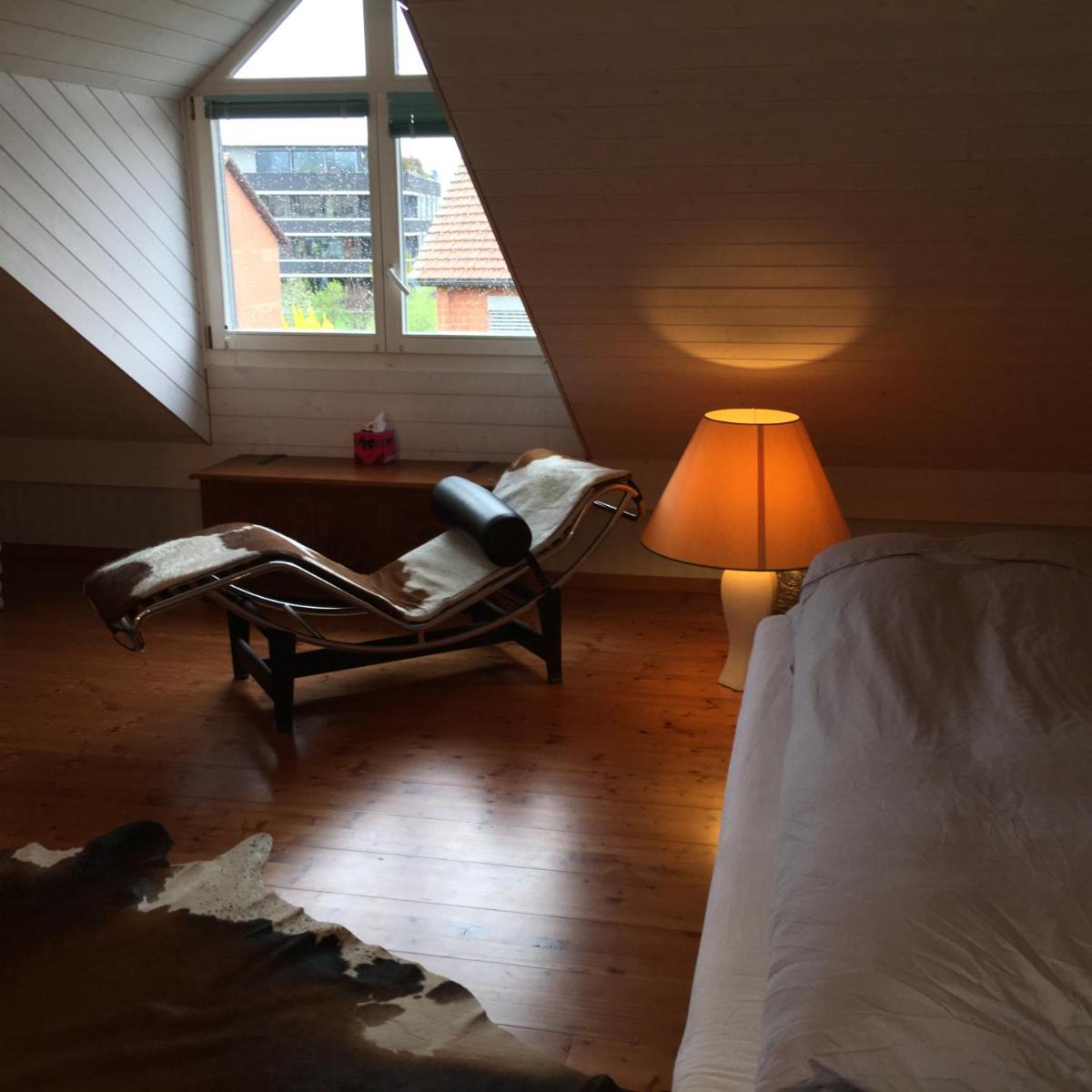 Ruheges Zimmer, 100 m zum See, Strandbad - Housity