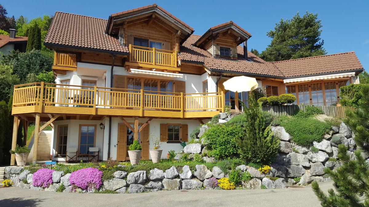 Suite mit Parkplatz Gebertingen - Housity