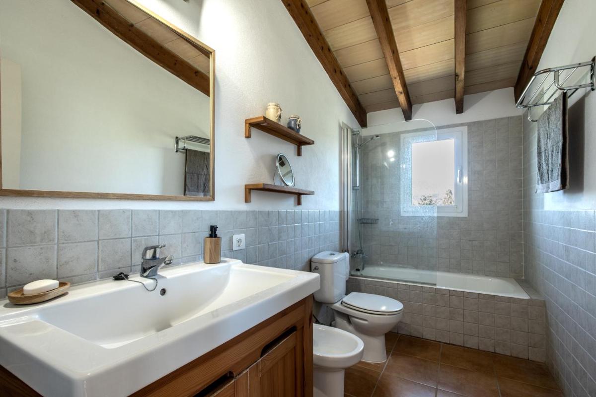 Villa Marina Alt By homevillas360 - Housity
