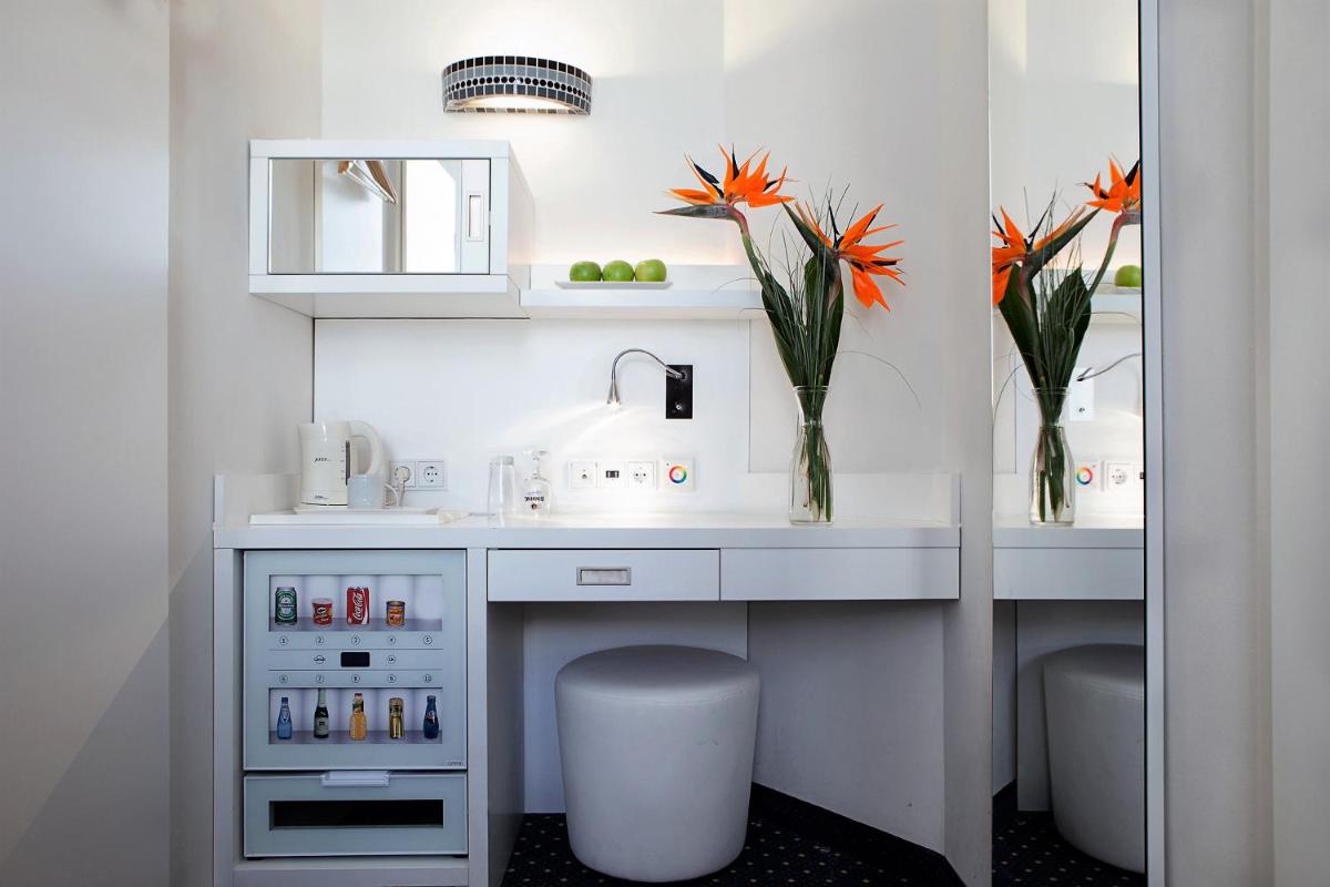 Grand Hotel Downtown - Frankfurt Central Station - Boutique Design Hotel - Housity