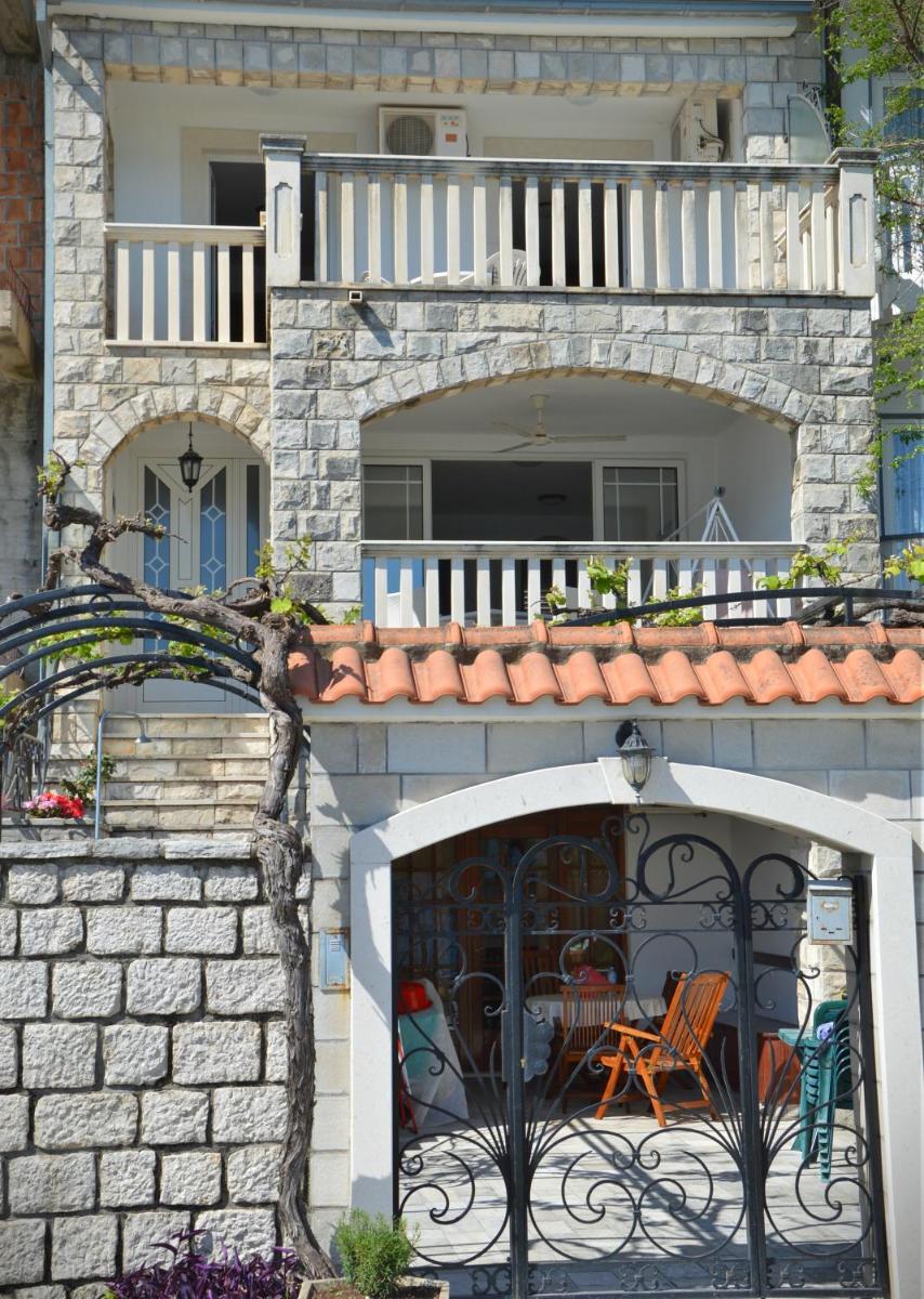Apartmani Mustur - Housity