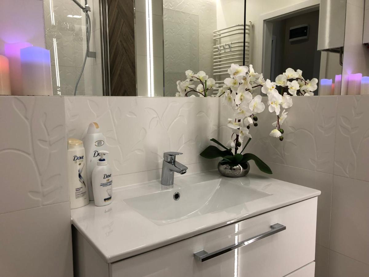 Family & Business Elegant Apartments ul Warszawska - 2 Bedroom, Balcony, Parking - Housity