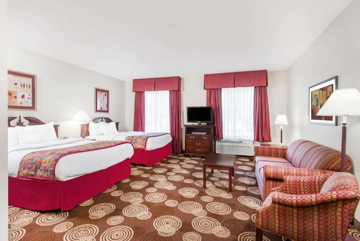 Hawthorn Extended Stay by Wyndham Seville - Housity