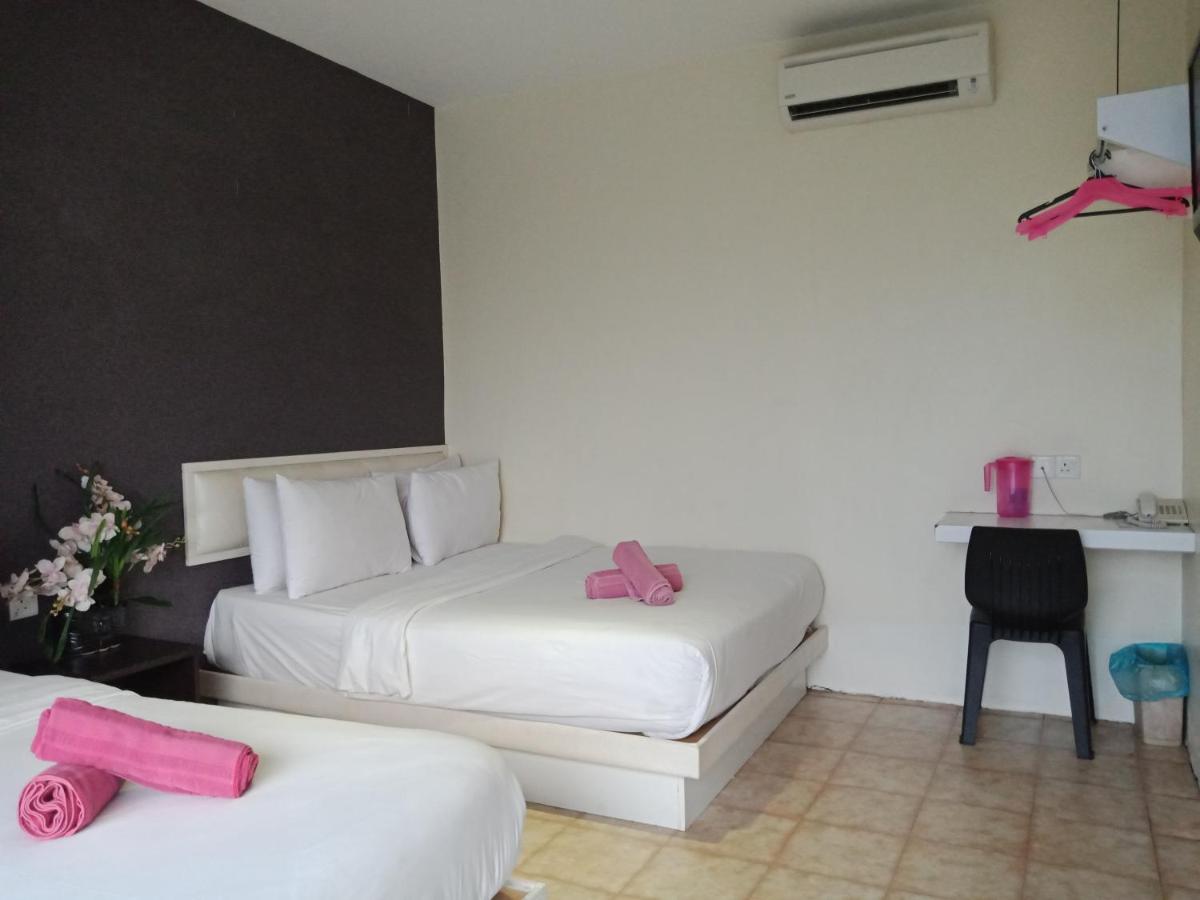 Hotel 77 Rawang - Housity