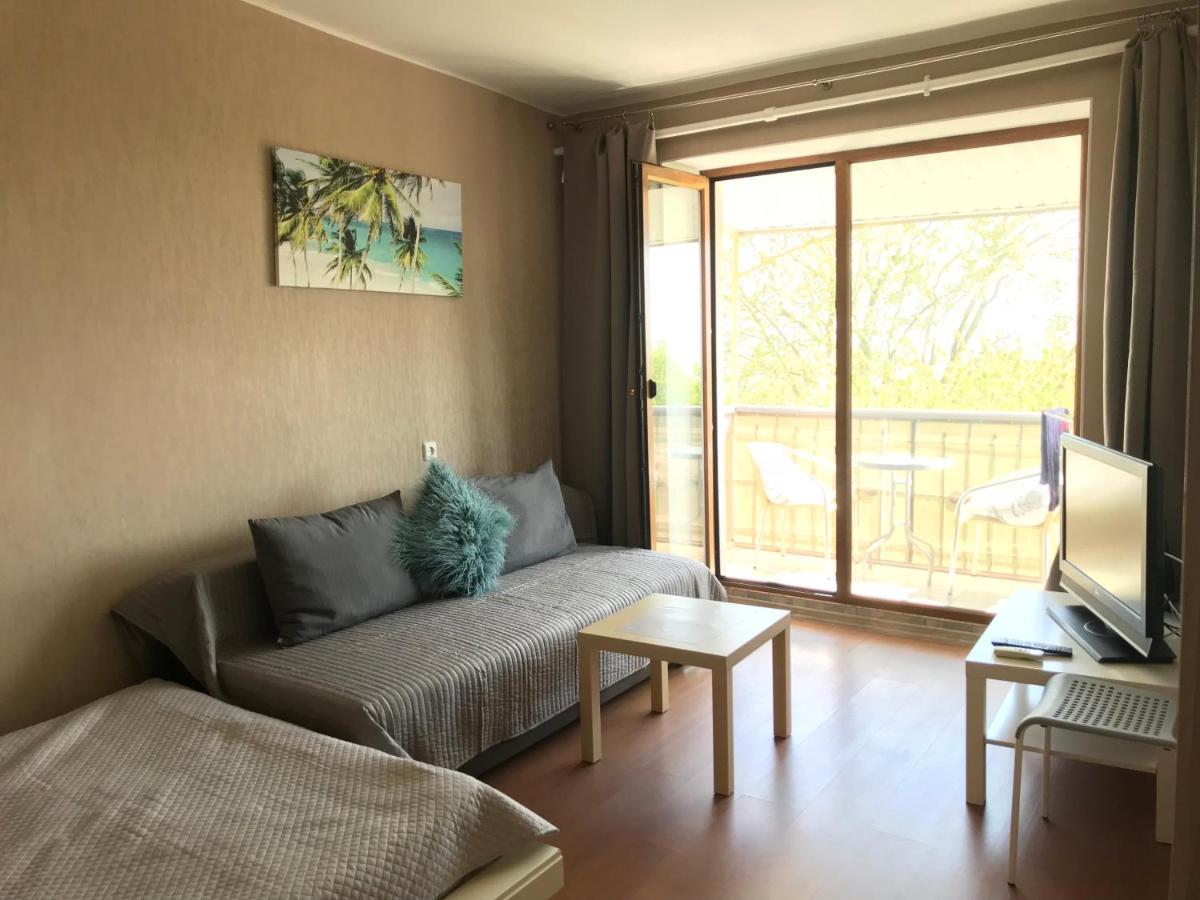 Suitetrails - Apartment on Chernomorskaya 2a