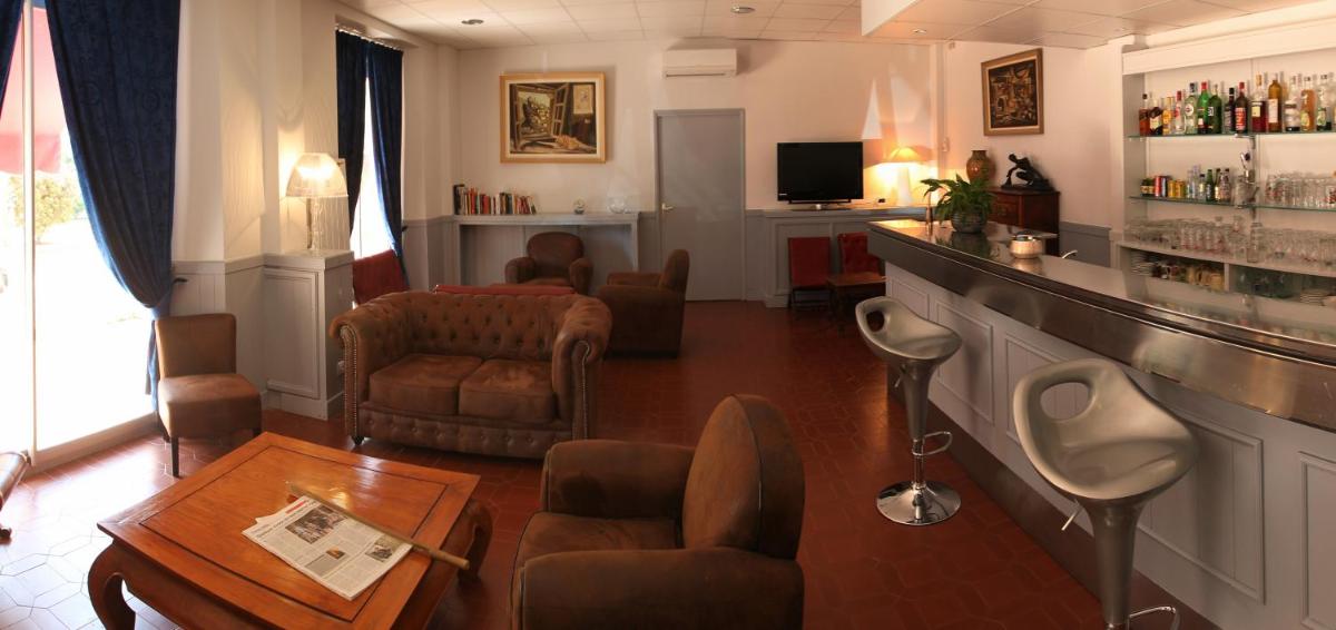 Hotel de La Paix - Housity