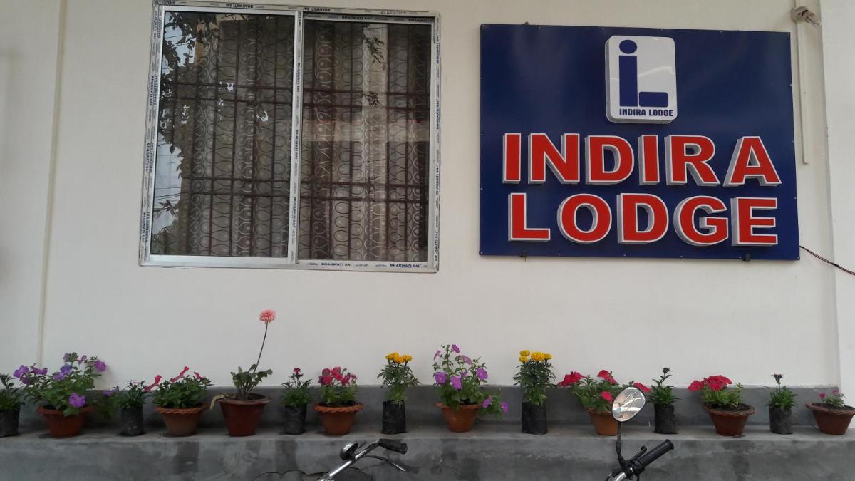 Hotel Indira - Housity
