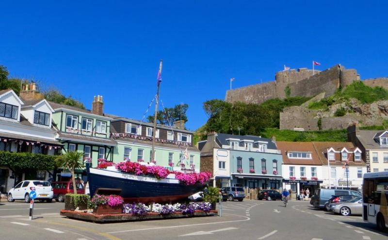 Seascale Hotel & Restaurant - Housity