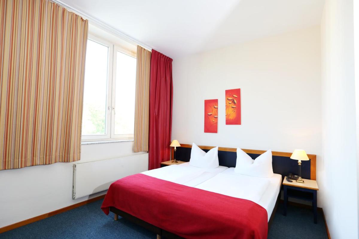 Hoteltow - Housity