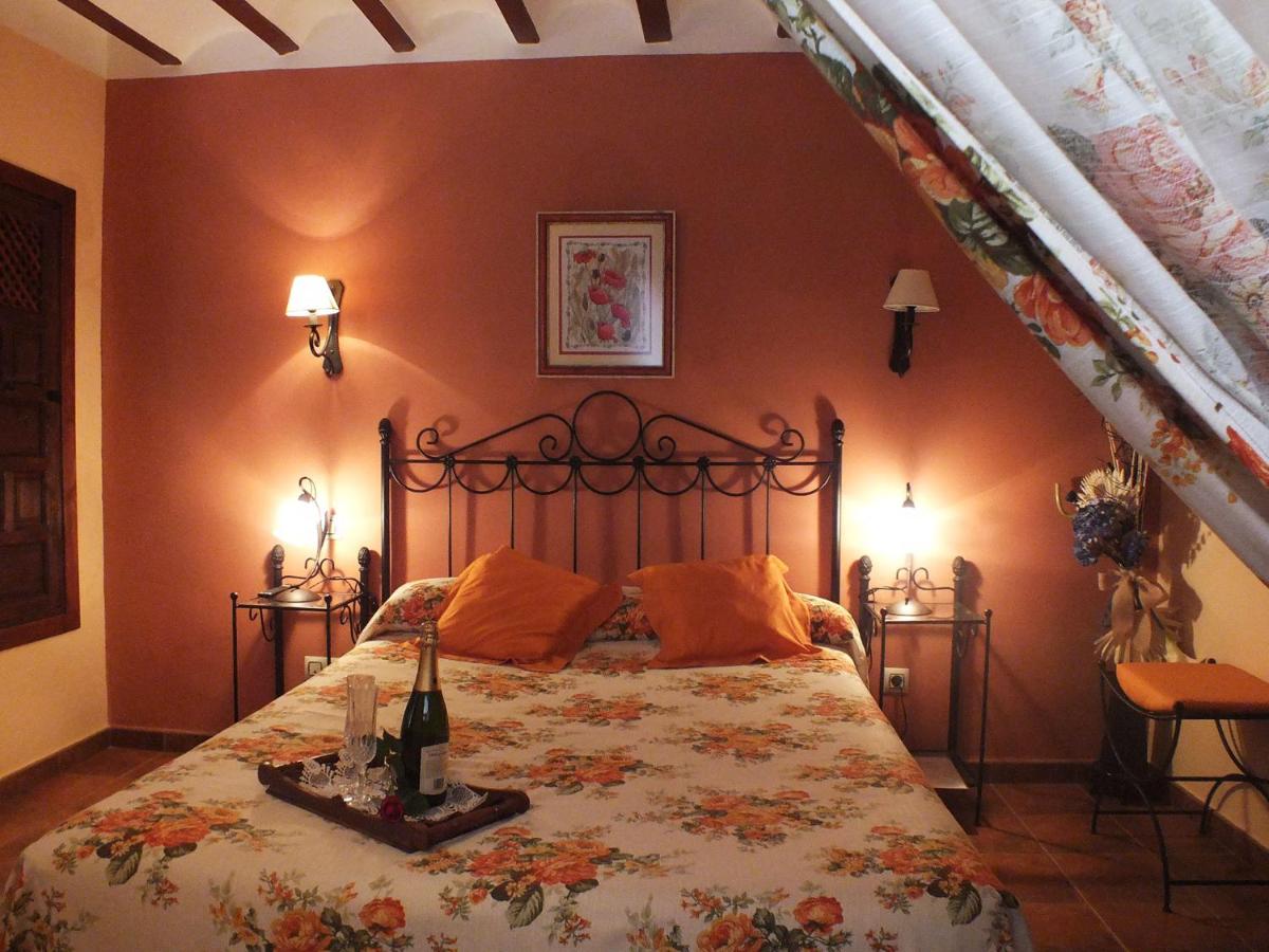 Hotel Rural Posada Los Caballeros - Housity