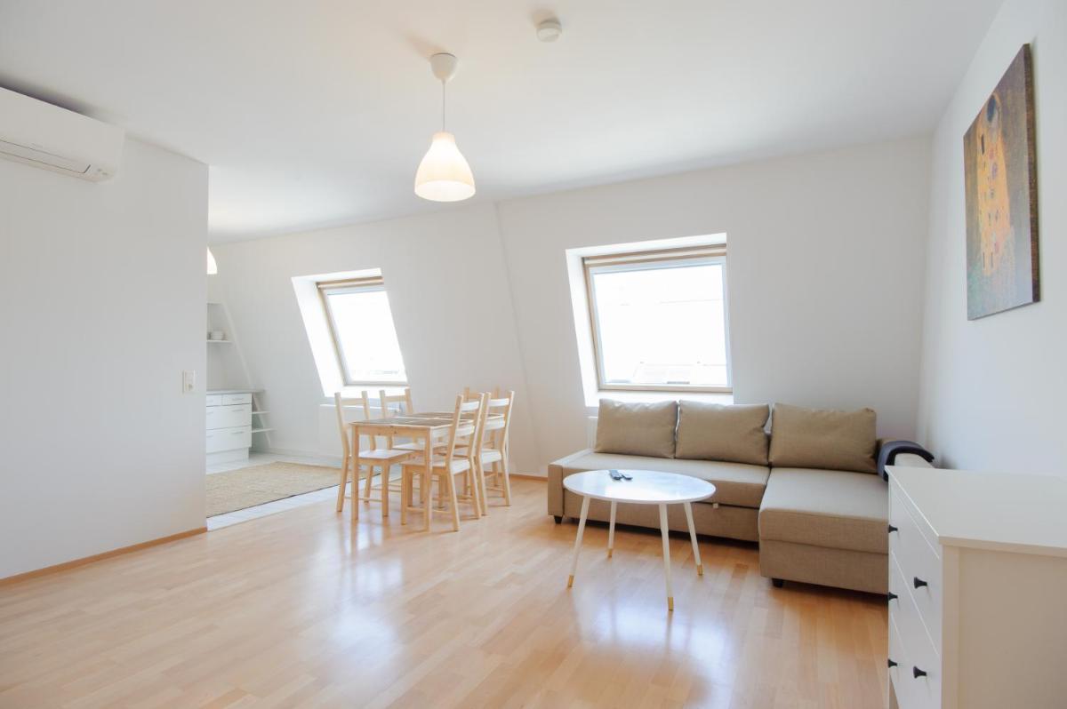 Central Living Apartments - Rathaus - Housity