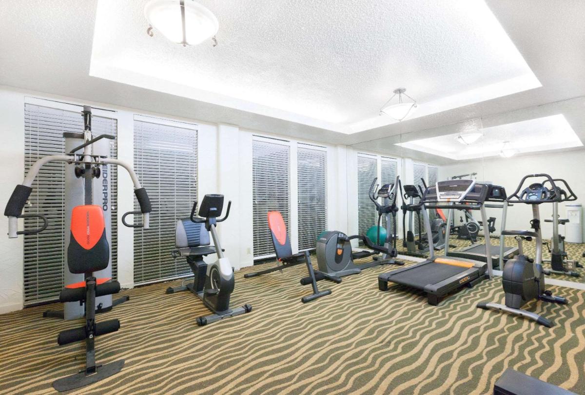 Hawthorn Extended Stay by Wyndham Richardson - Housity