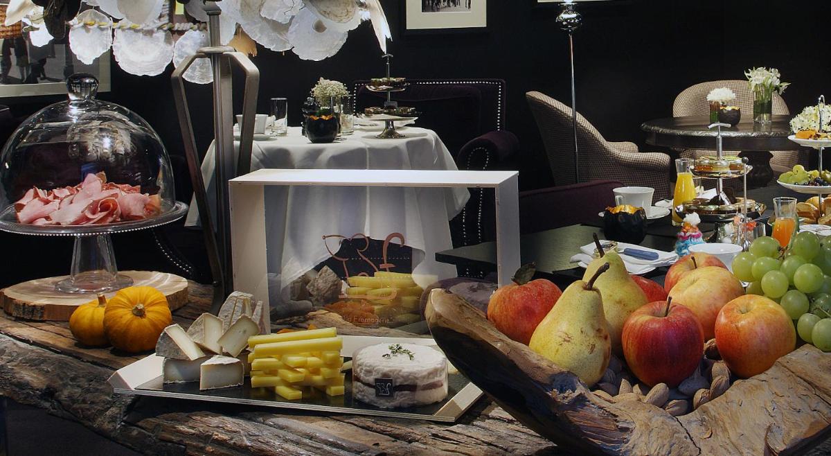 Nourriture dans l'hôtel ou à proximité