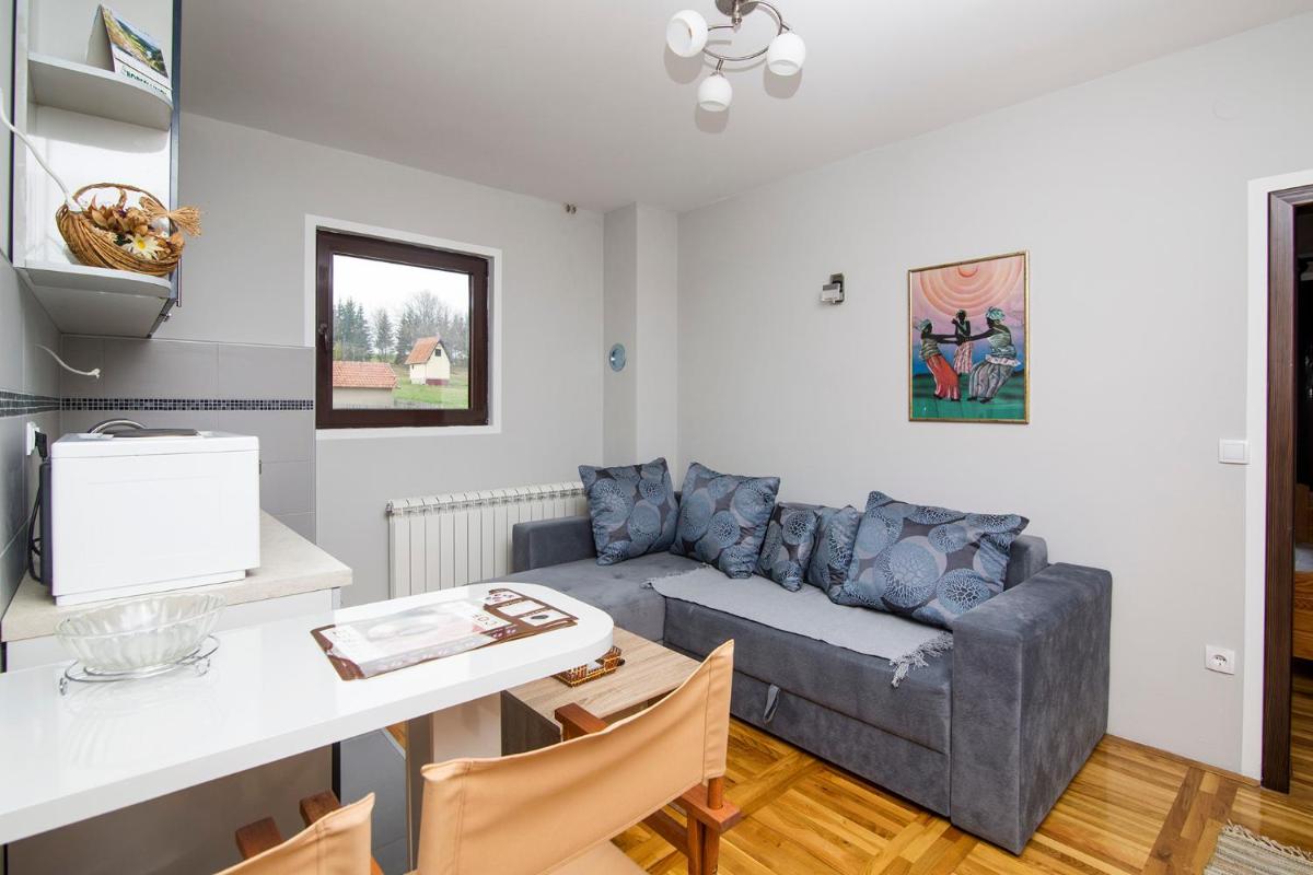 Apartmani Tarsko Sunce - Housity
