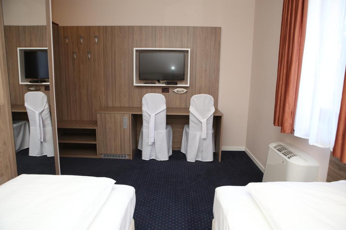 Hotel Ana - Housity