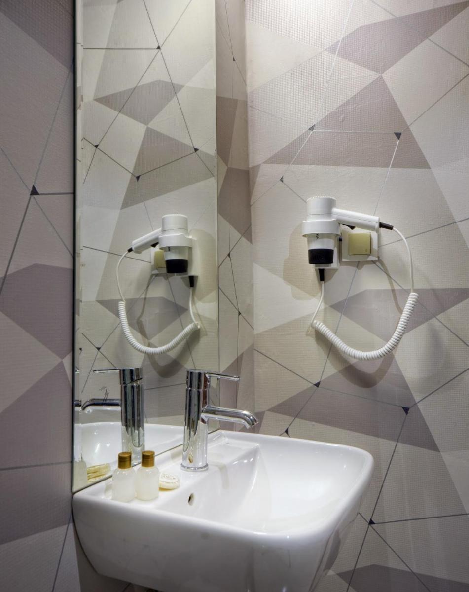 Suitetrails - Hotel Abro Sezenler
