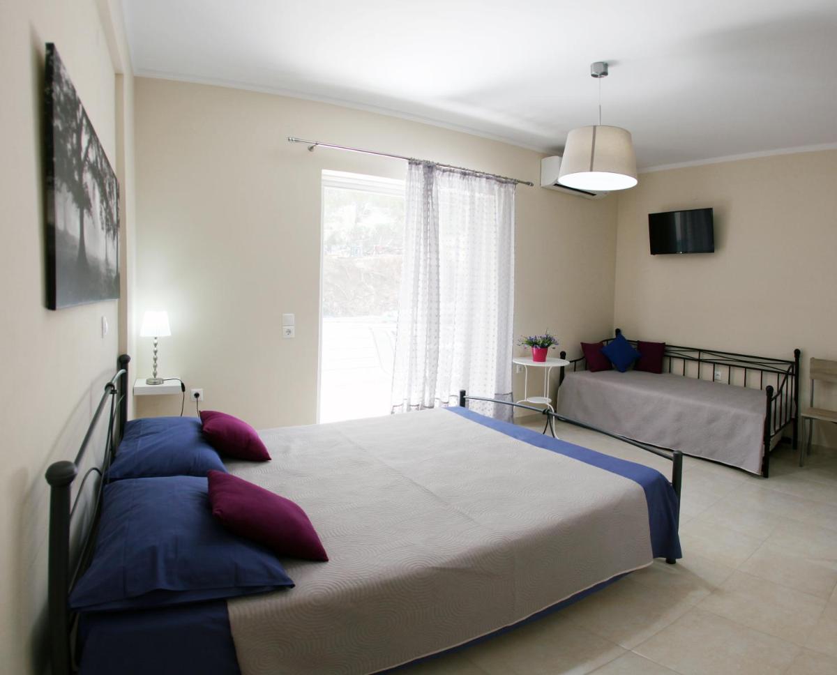 Lalezas Studios - Housity