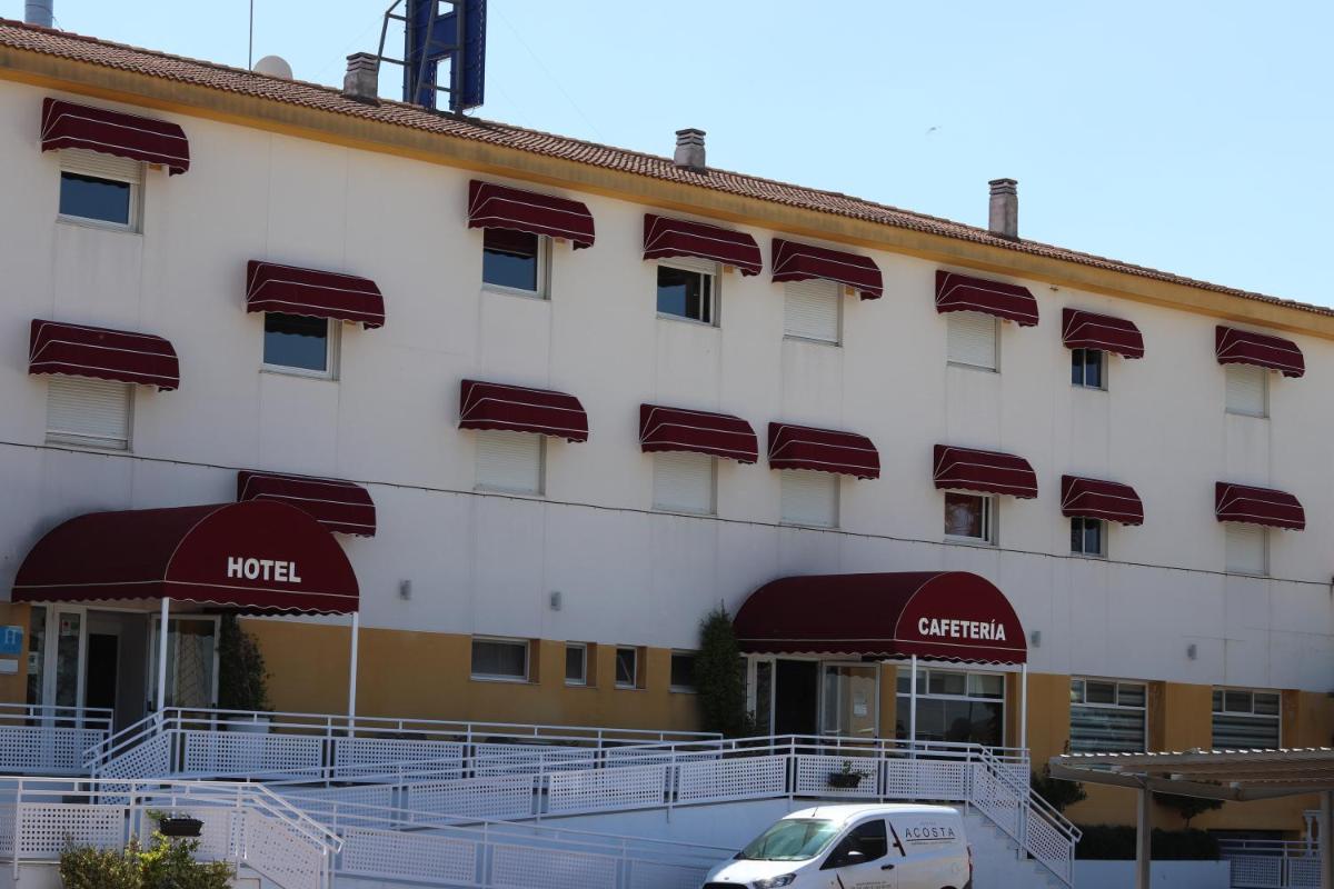 Hotel Acosta Ciudad de la Música - Housity
