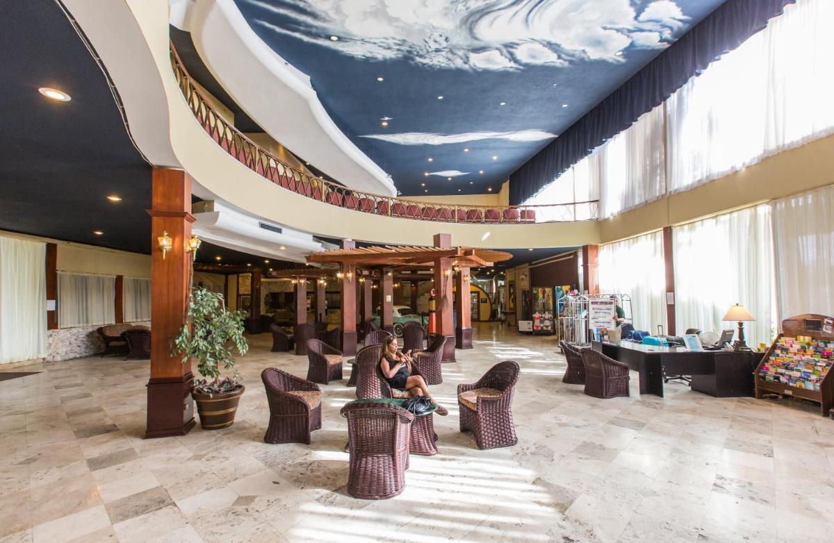 Thunderbird Beach Hotel - Housity