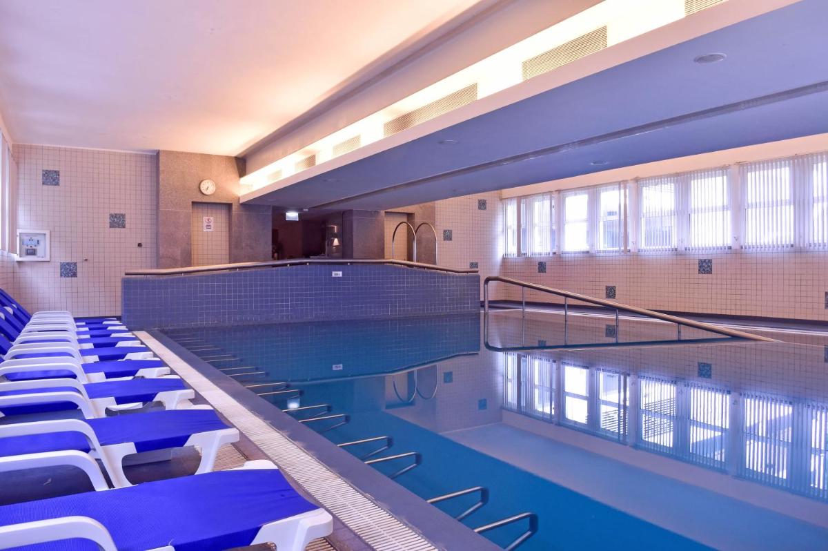 A piscina em ou perto de Central Monchique Hotel - Villa Termal Spa Resort - by Unlock Hotels