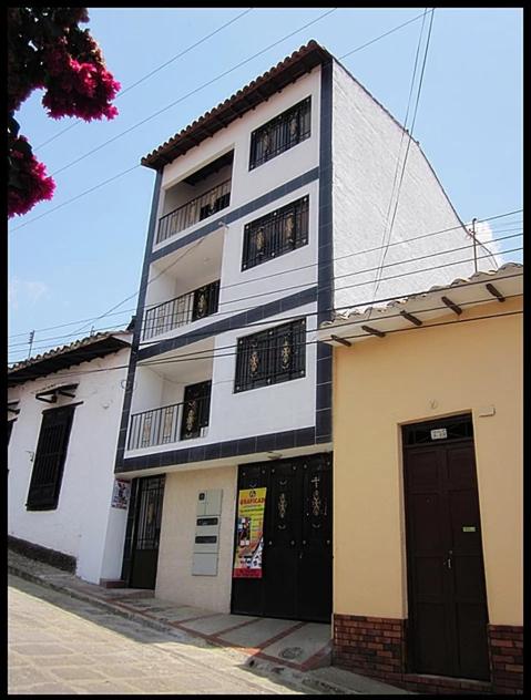 Apartahotel San Miguel - Housity
