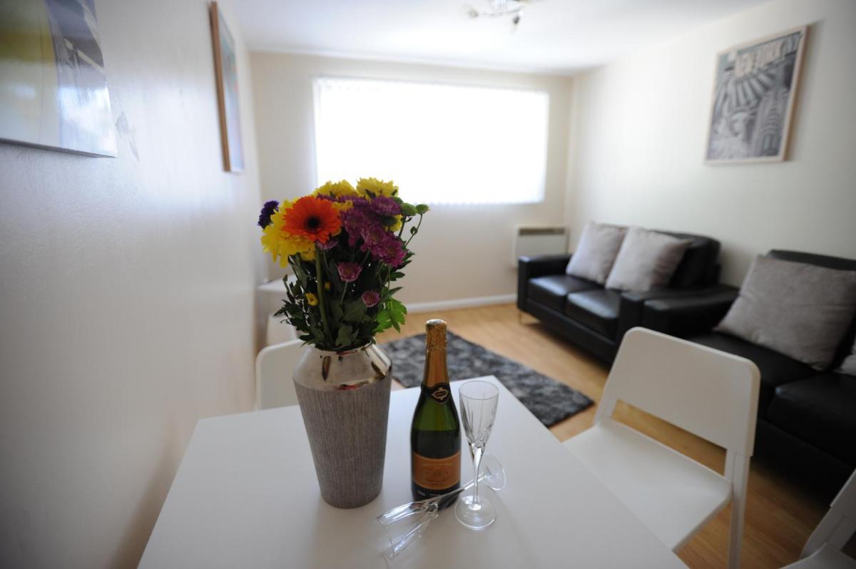 Liverpool 2 Bedroom Apartment - Housity