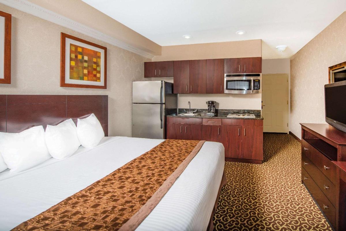 Hawthorn Extended Stay by Wyndham El Paso - Housity