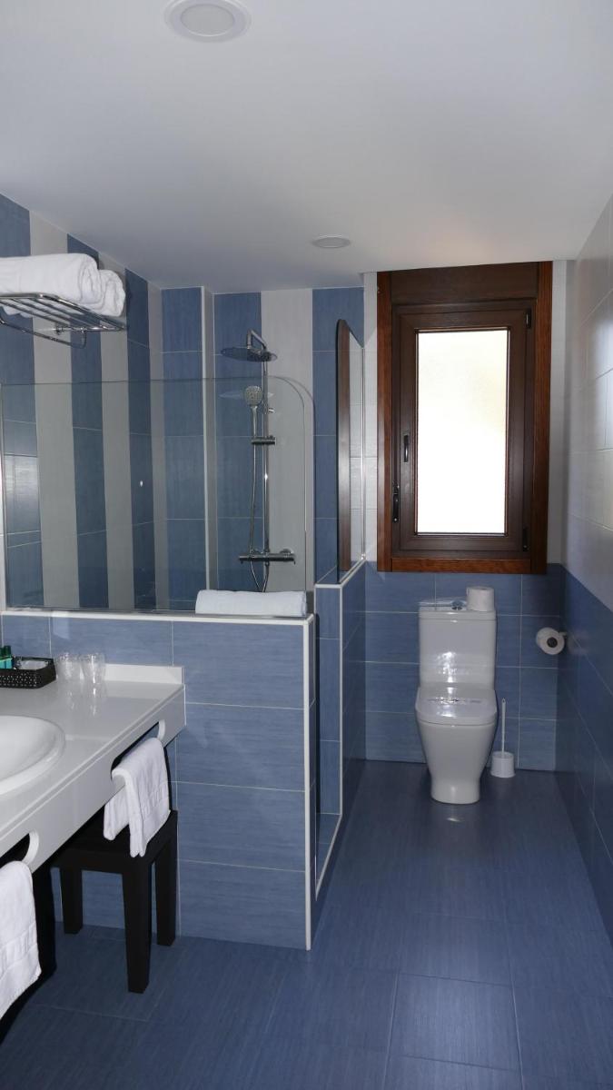 Un baño de Hotel Rural El Nido de Pinares