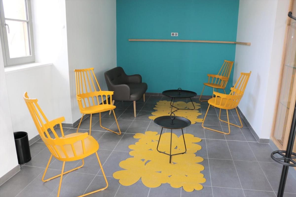 Coin salon dans l'établissement Le Felicien