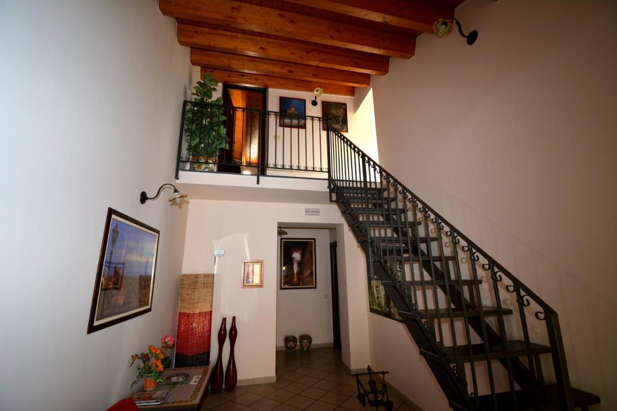 Affittacamere La Piazzetta - Housity