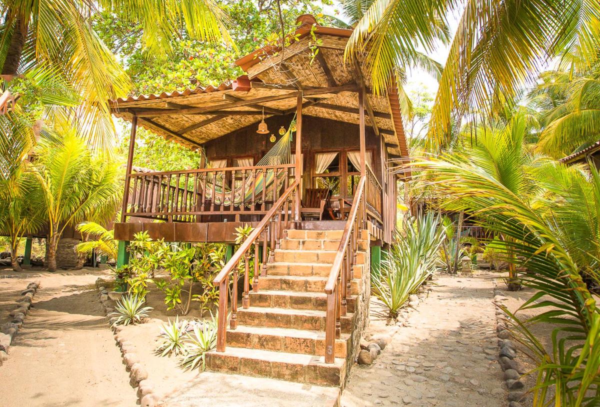 Redwood Beach Resort - Housity