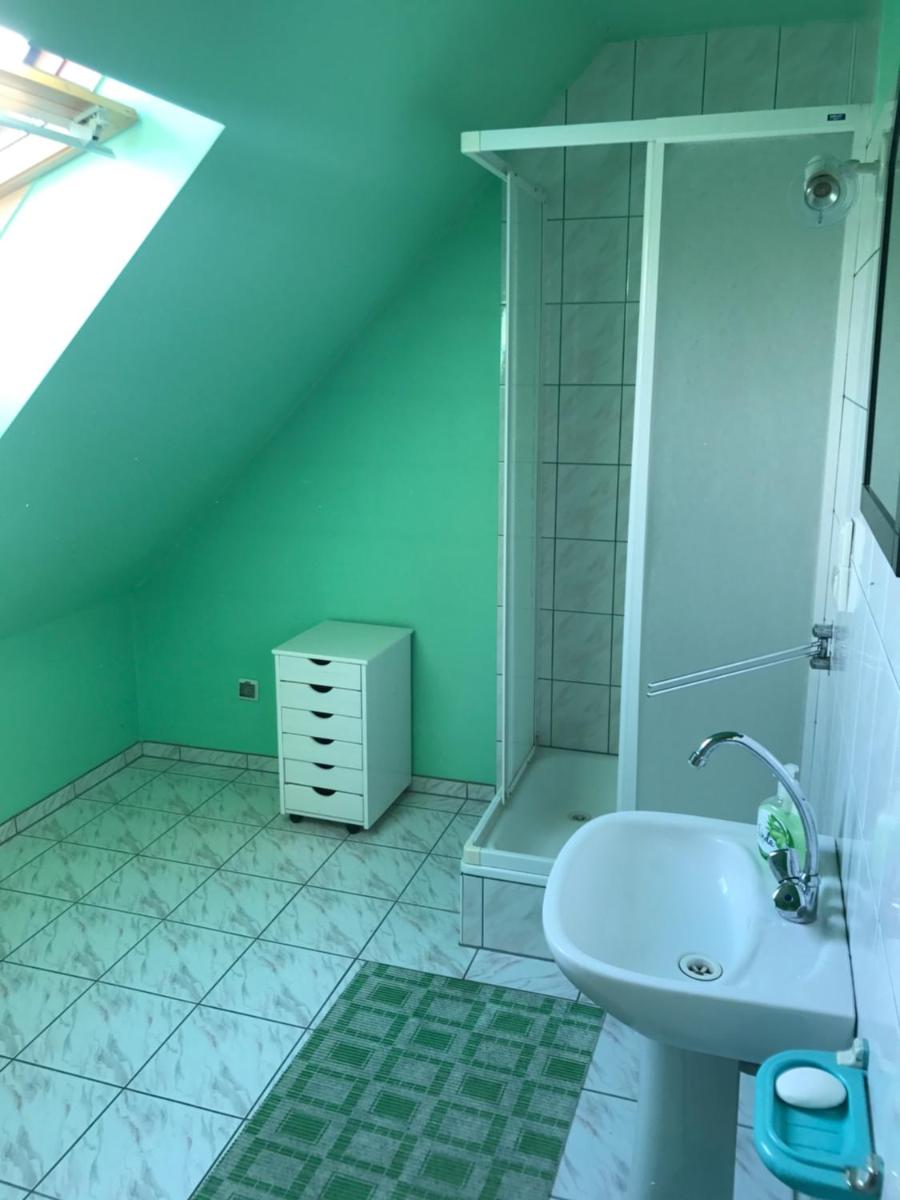 Six Island House - Housity