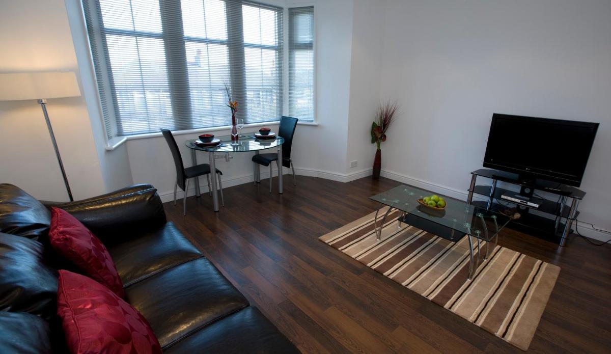 Aberdeen Serviced Apartments - The Lodge - Hizvo