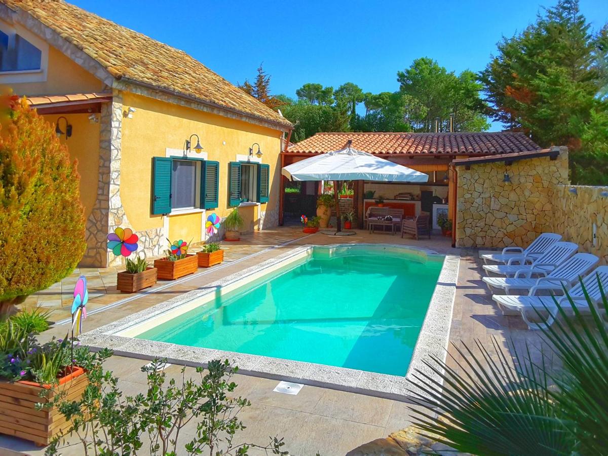 Partanna holiday house - Housity