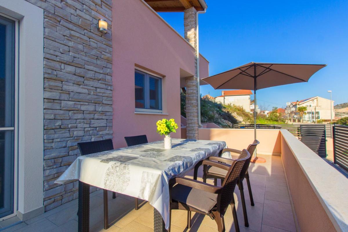 Apartments Labor - Housity